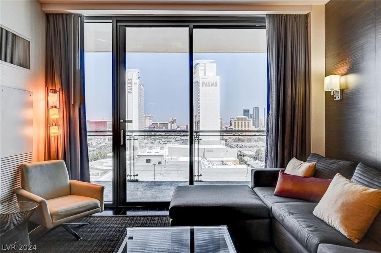 Palms 23319 View & Balcony